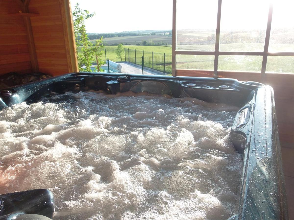 Roulotte Acces Privatif Spa Pauilhac Exterior foto